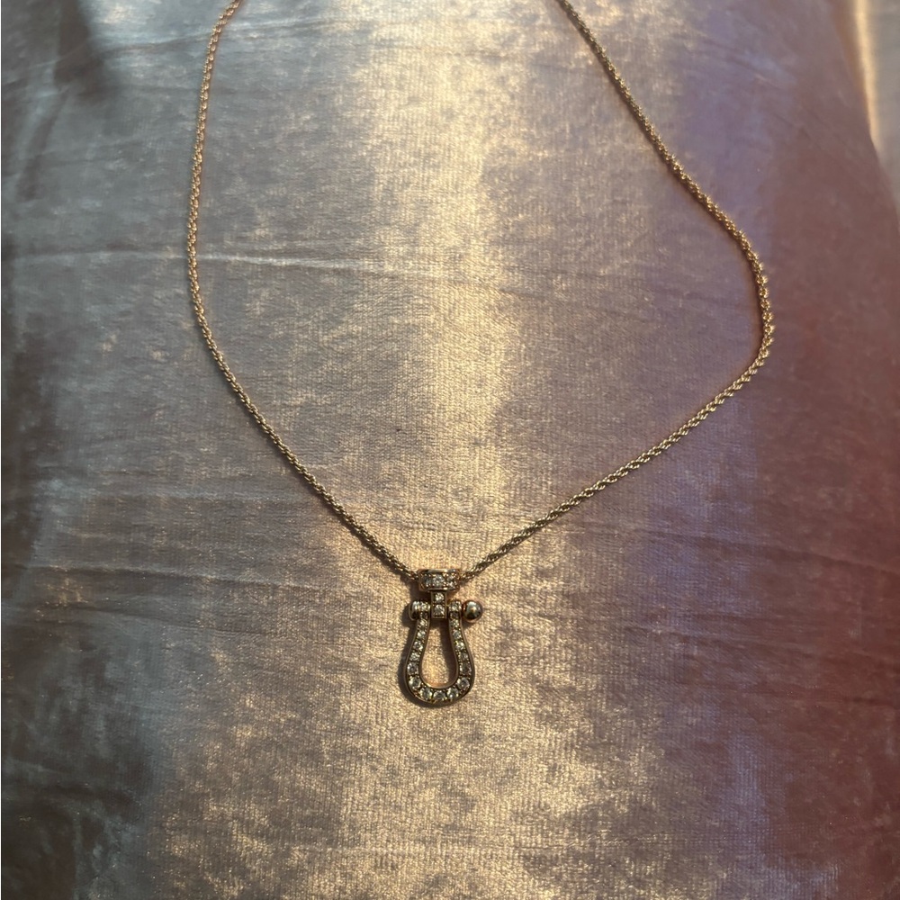 Gold Minimalist Horseshoe Pendant Necklace